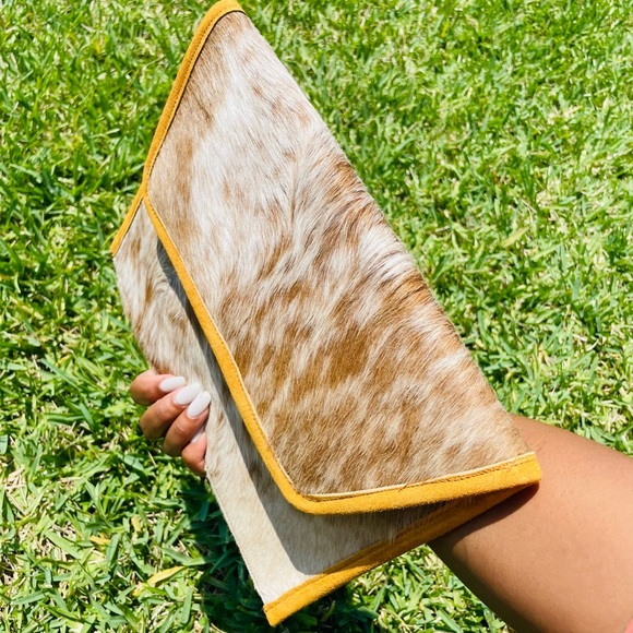 Animal Patterned Faux Leather Clutch Bag - Picture 9 of 10